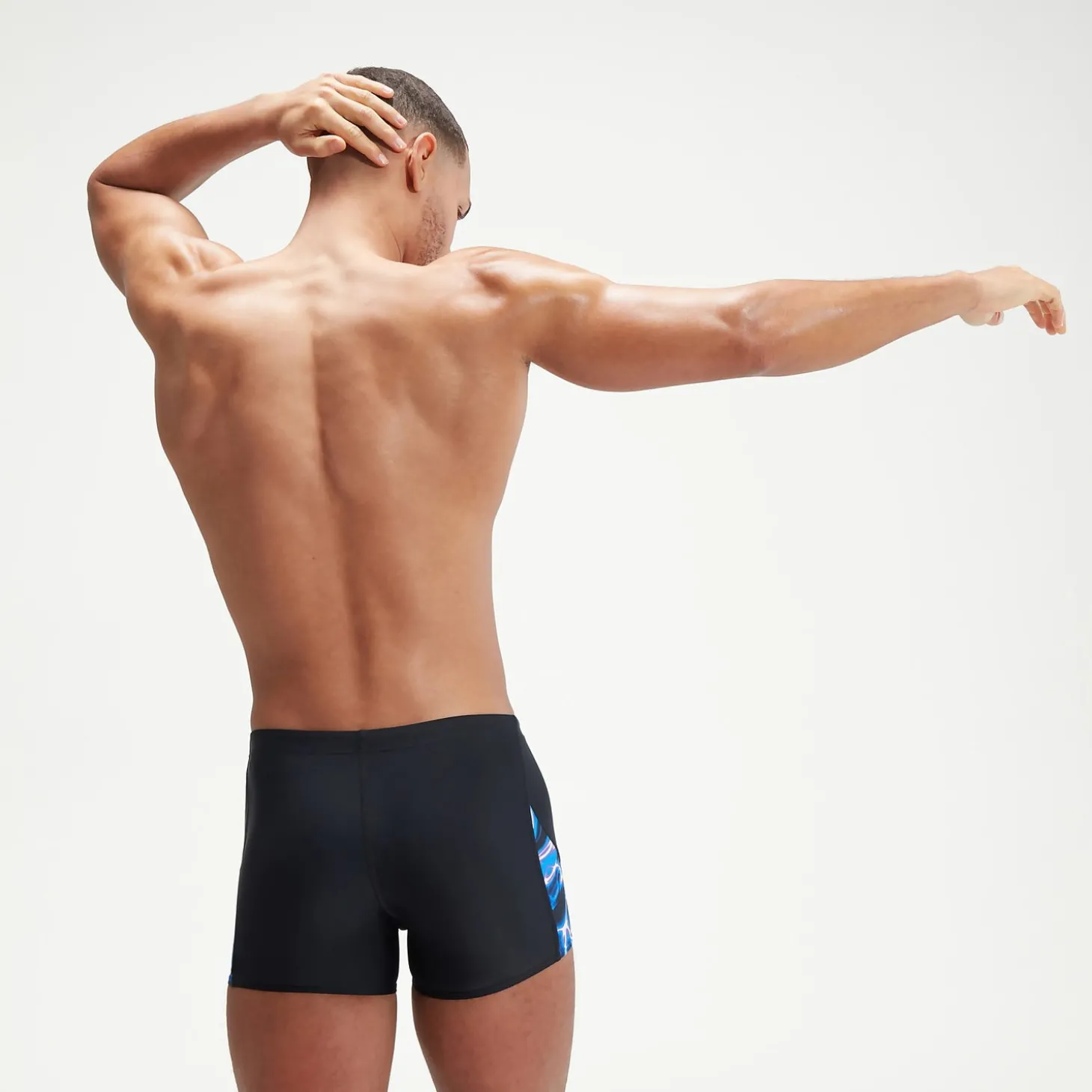 Shop Boxer de bain Homme Allover coupe en V noir/bleu Homme Aquashorts