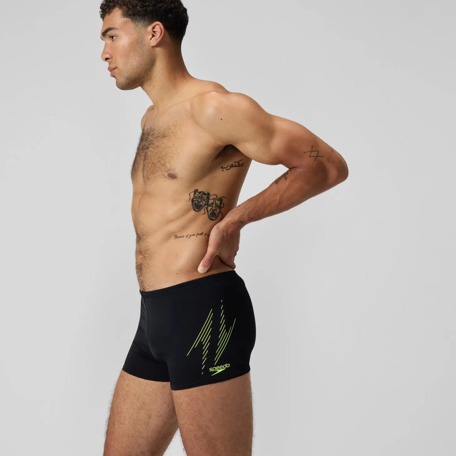 Discount Short de bain homme à imprimé intégral XPRESS LITE 18 pouces noir/jaune Homme Aquashorts