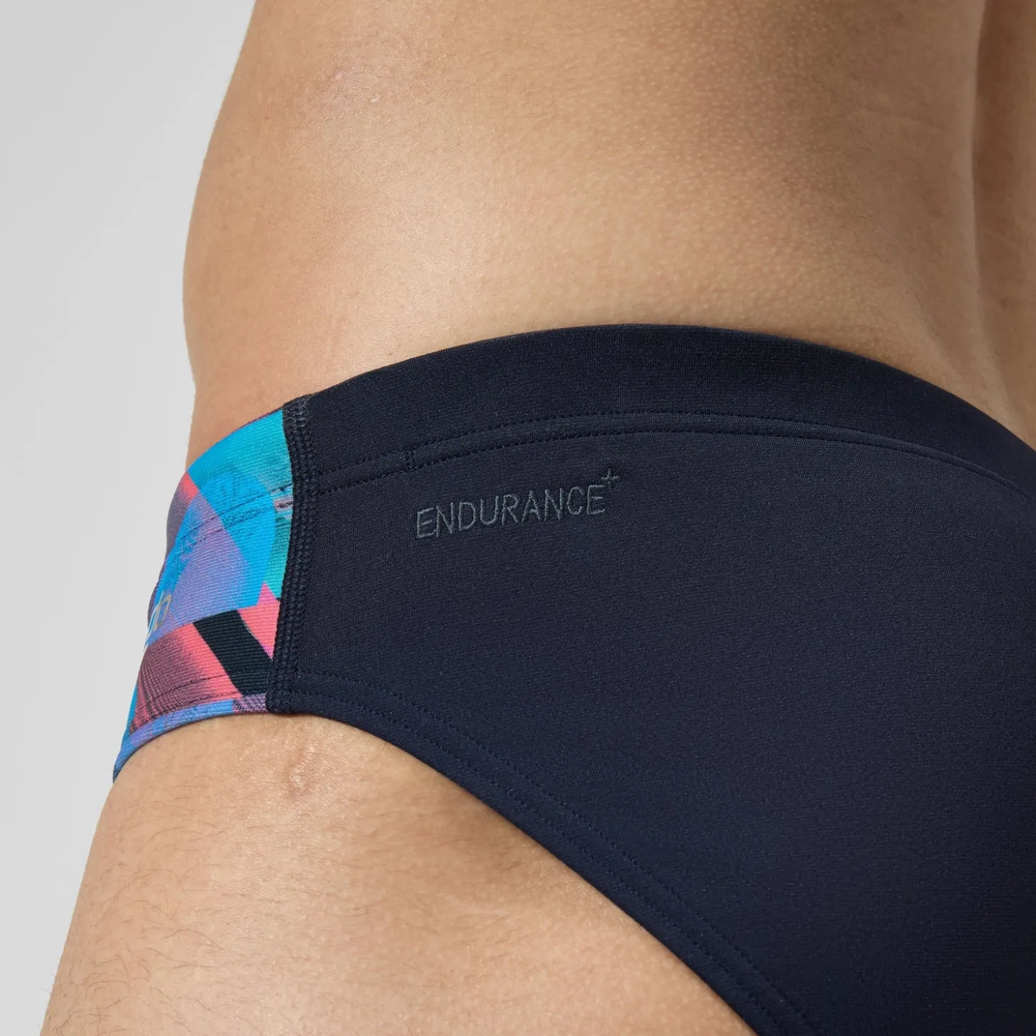 Discount Slip de bain Hommes 7 cm Allover Digital pour Hommes Bleu marine profond/Rouge sirène Homme Slips De Bain