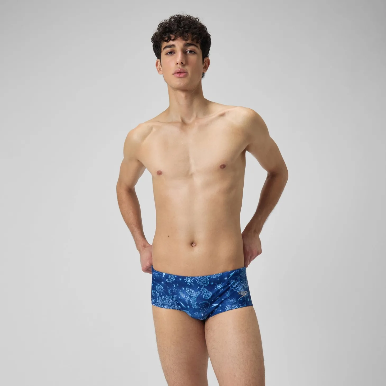 Fashion Slip de bain Hommes pour entraînement en club 13,5 cm Allover Bleu céruléen Homme Slips De Bain