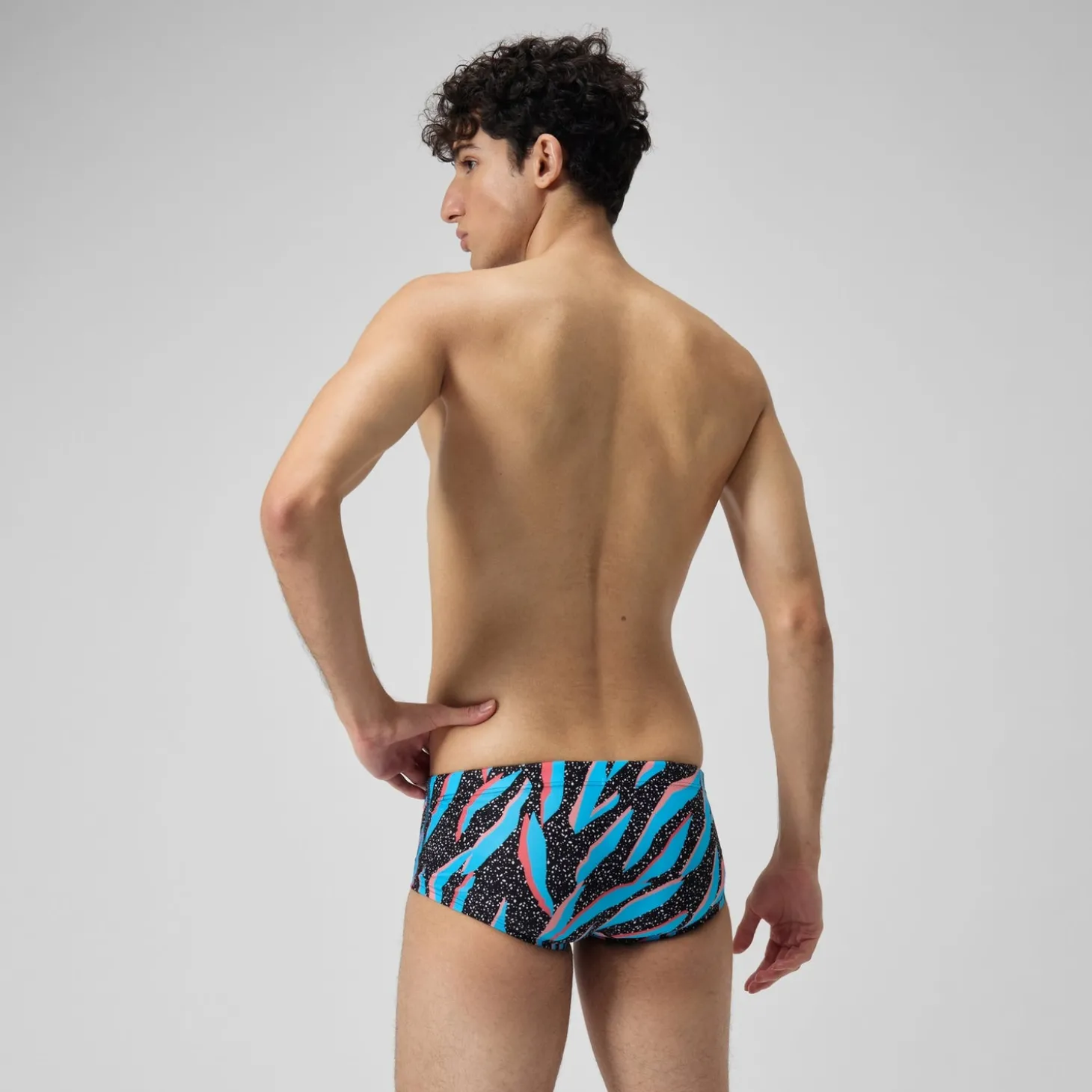 New Slip de bain Hommes pour entraînement en club 13,5 cm Allover Noir/Bleu picton/Rouge sirène Homme Slips De Bain