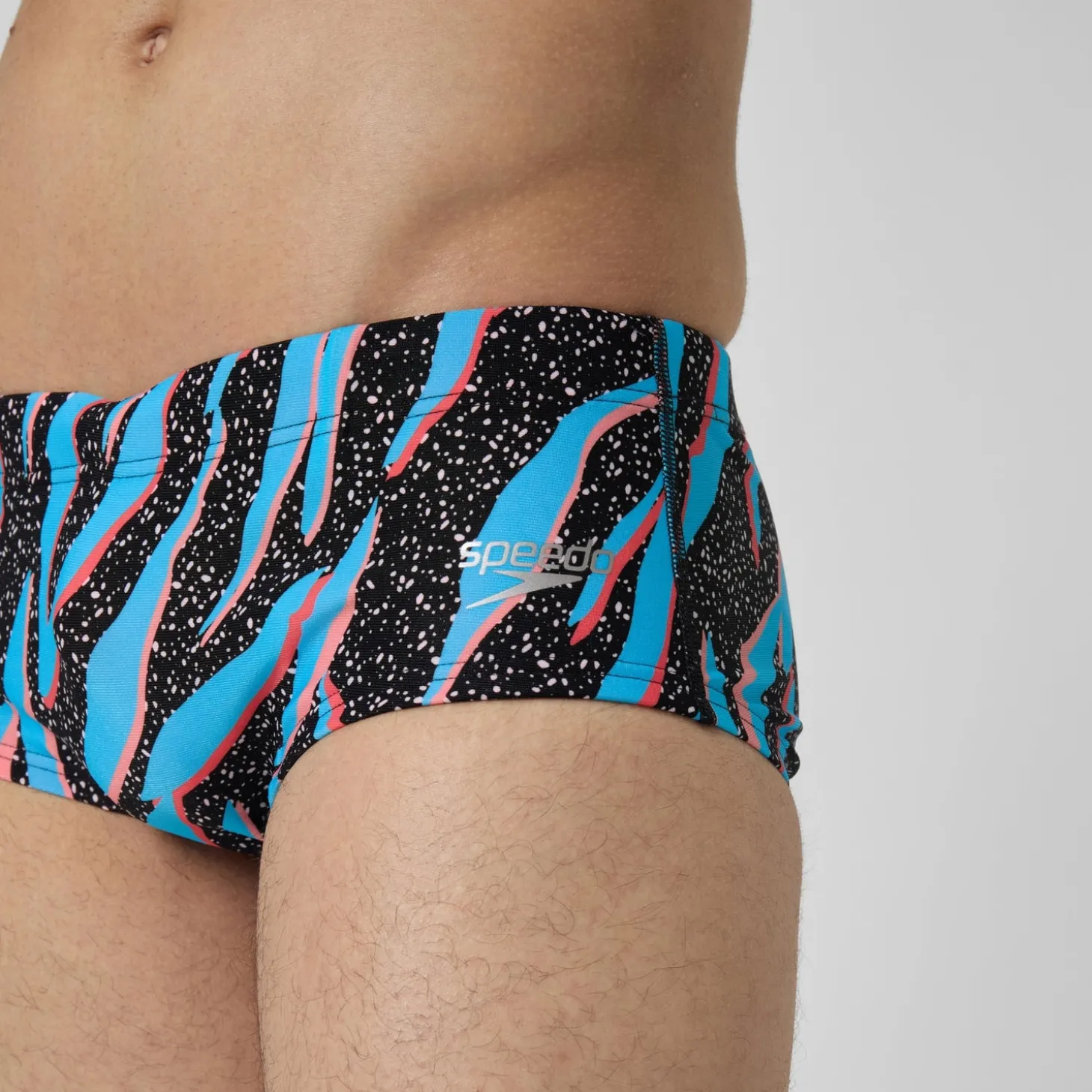 New Slip de bain Hommes pour entraînement en club 13,5 cm Allover Noir/Bleu picton/Rouge sirène Homme Slips De Bain